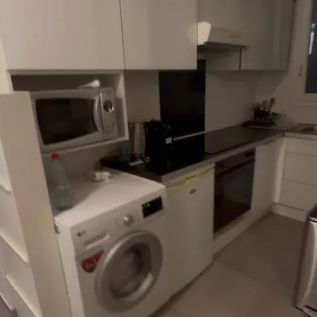 Whole In Highly Secured Area - Not Shared Habitación en casa particular *